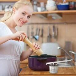 Presse-purée Presse-légumes Fruits Bébé -GourmetHome Soldes Magasin 018a0278c7dd4be588899cbf8760d20a