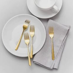 Fourchettes à Dessert QUEENS (lot De 4) -GourmetHome Soldes Magasin 1000337774 220225 021 MOOD DETAILS P000000001000337774 mood