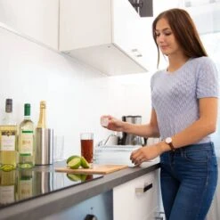 Bac à Glaçons Refermable Avec 4 Moules -GourmetHome Soldes Magasin 18e1e7699a514eae938f12305d8a3dc9