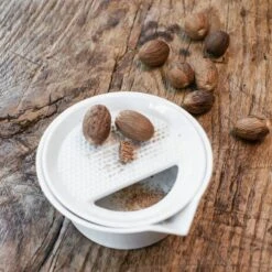 Râpe Manuelle à Condiment -GourmetHome Soldes Magasin 2c05424112cf46929e10a380af92bb45