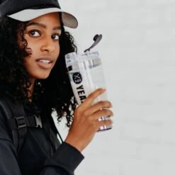 CYCLONE Shaker électrique USB -GourmetHome Soldes Magasin 2e9e12bb0f4f4656bda20190de9ec713