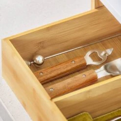 Étagère Micro Ondes KCR07-WN 18 Étagère Micro Ondes KCR07-WN -GourmetHome Soldes Magasin 3839dc0bff1047408579c5ac51fb120e