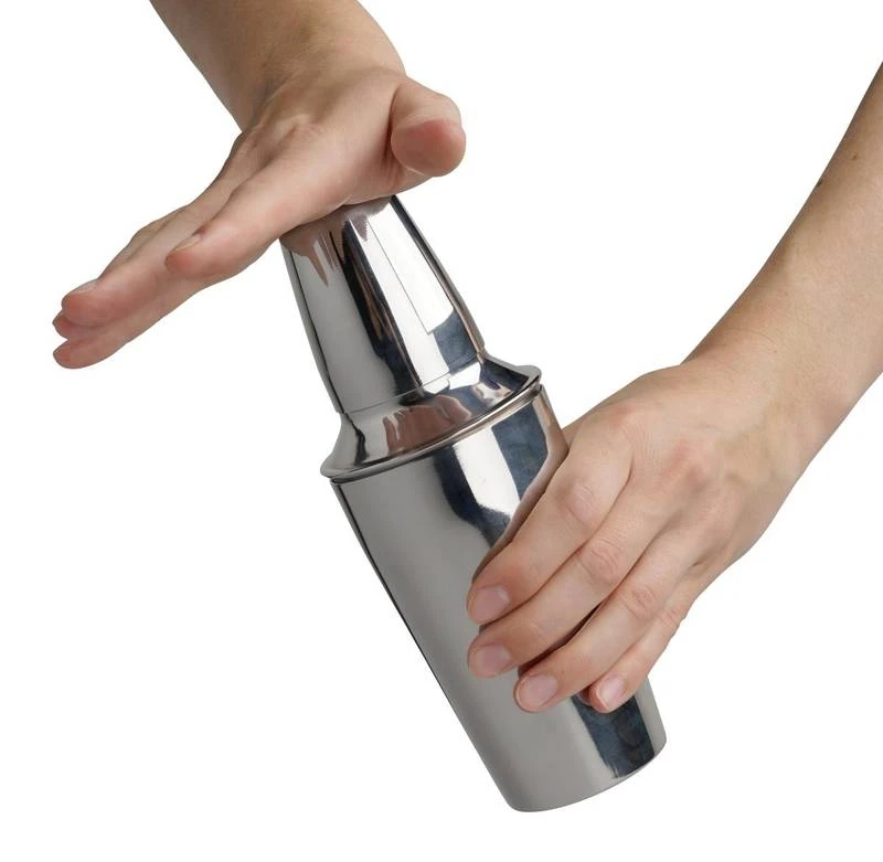 Shaker à Cocktailsl Bar Concept 2 Shaker à Cocktailsl Bar Concept – Image 2