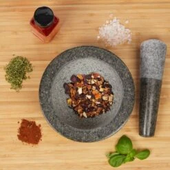 Mortier En Granit Avec Pilon 16 Cm -GourmetHome Soldes Magasin 9689735eaf0d4abb981f1de4f64636a7