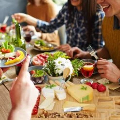 Plateau Fromage Bambou & Lot 4 Couverts 10 Plateau Fromage Bambou & Lot 4 Couverts -GourmetHome Soldes Magasin e4d4c36d0eb74eefafbada943a7921ba